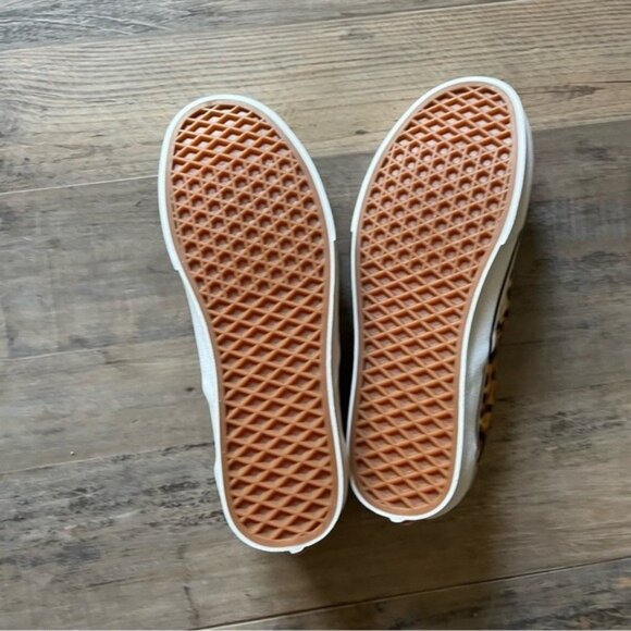 Vans Leopard Print Slip-On Shoes – Women’s Size 10.5 (Men’s 9) – NWT - Picture 3 of 7